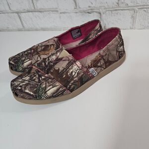 BOBS from Skechers camo shoes